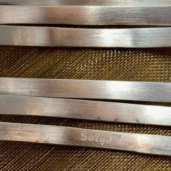 NEW Satya Sterling Silver Large Bangle Bracelet Cuff “Something Special” $349 - Picture 12 of 16